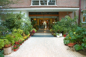 Forest Park Hotel